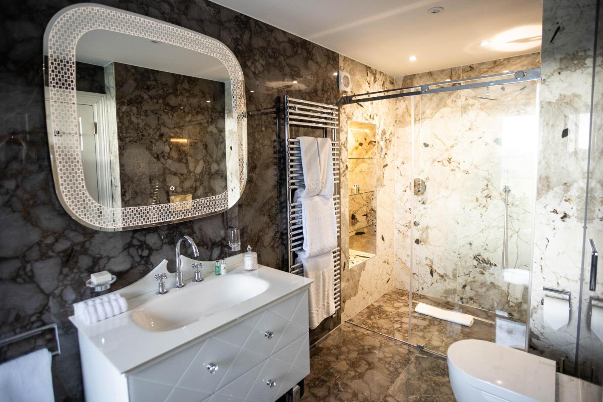 Bed and Breakfast Aynsome Manor Картмел Экстерьер фото